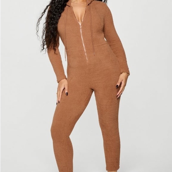 YITTY Pet Me Fabletics Onesie jumpsuit with hood - Picture 1 of 7